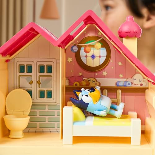 Bluey Mini Home Playset with Carry Handle – Compact House, 3 Rooms (Kitchen, Bedroom, Bathroom) + Figure & 5 Play Pieces