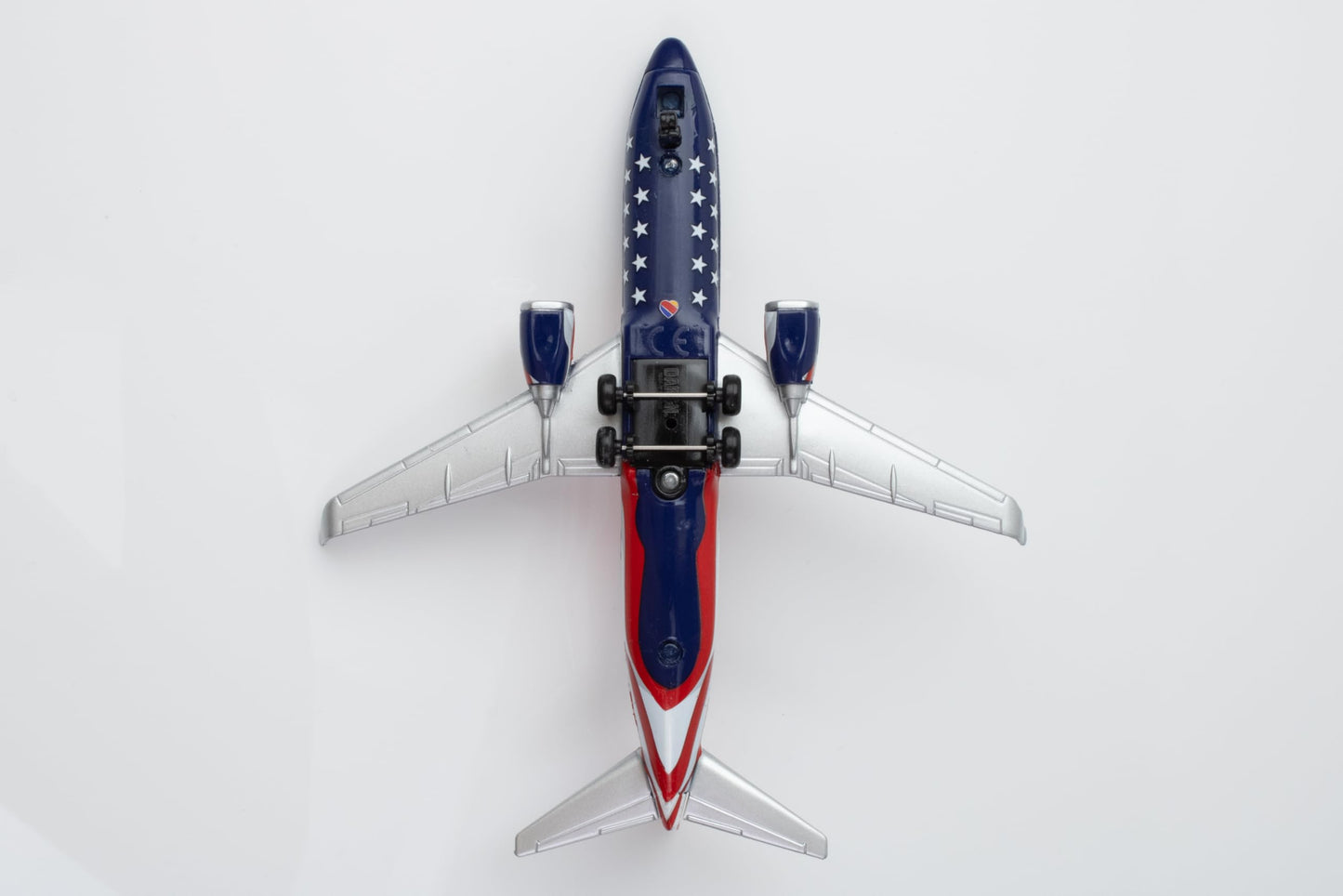 Daron Southwest Freedom One Livery Die-Cast Metal Airplane with Plastic Parts