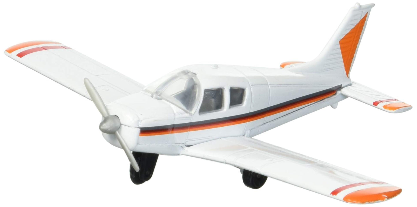 Hot Wings Planes Piper Cherokee with Connectible Runway in Aviation Museums Nationwide