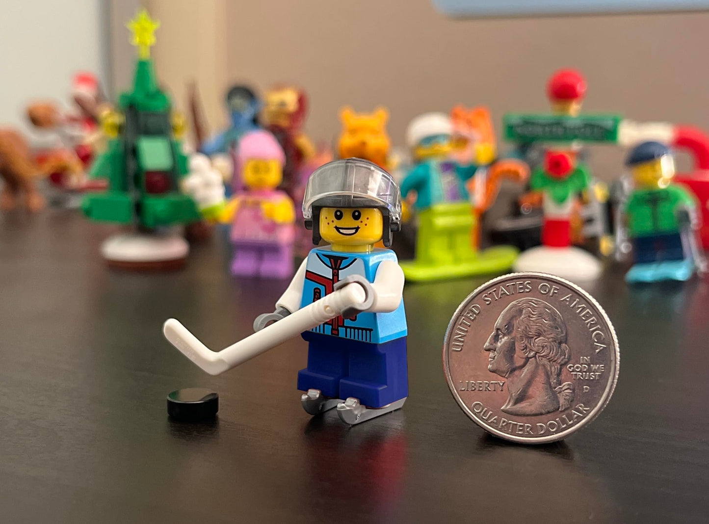 LEGO Holiday Minifigure - Ice Hockey Player Boy (from Advent Calendar)