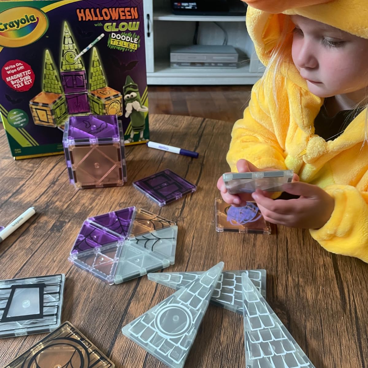CreateOn Crayola Halloween Glow Doodle Magnetic Tiles Set, Building Set for Kids, STEM Toys for Boys and Girls Ages 3 and Up, 25-Piece Set