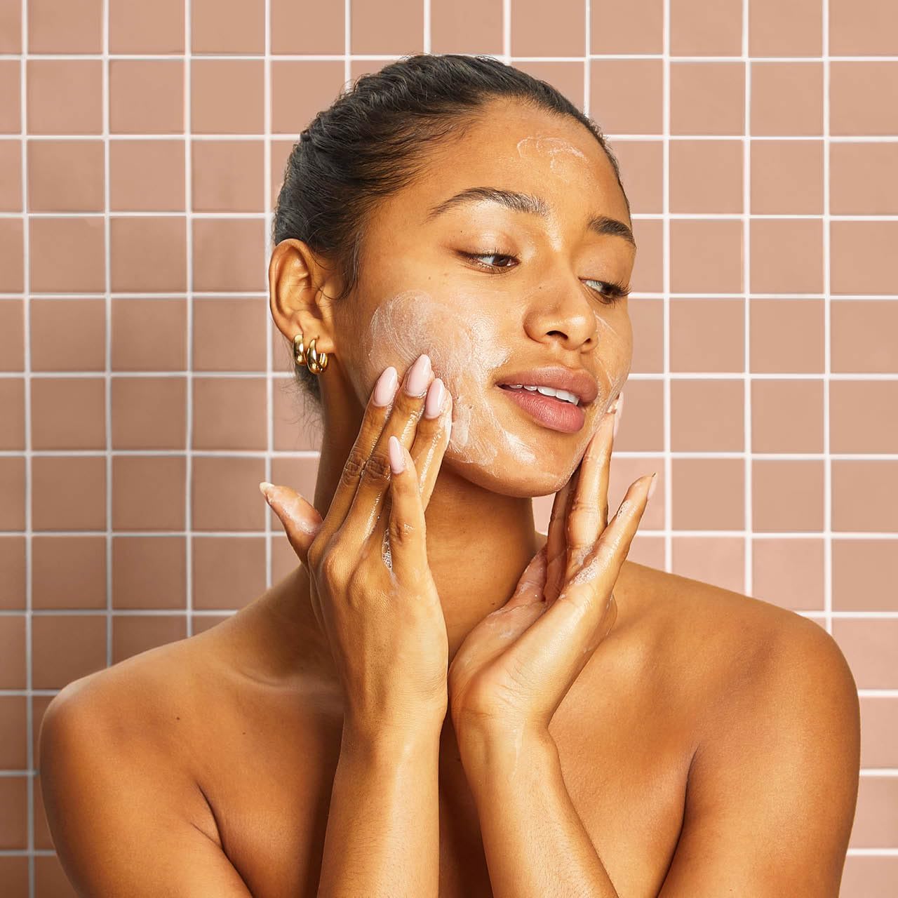 Kitsch Kojic Acid & Turmeric Soap Bar – Brightening Face & Body Wash with Hyaluronic Acid & Shea Butter for Dark Spots & Even Skin Tone, 4 oz