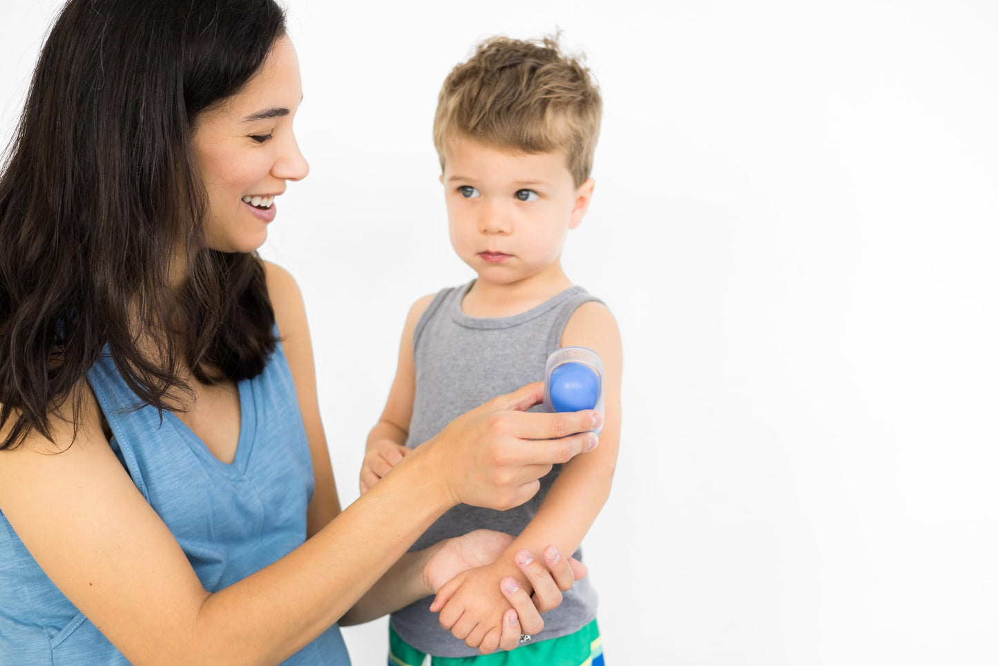 Ubbi Sunsqueeze Sunscreen Applicator – Refillable Roll-On with Soft Silicone Bristles for Babies & Toddlers, Easy Clean, TSA-Approved, 3.38oz, Blue