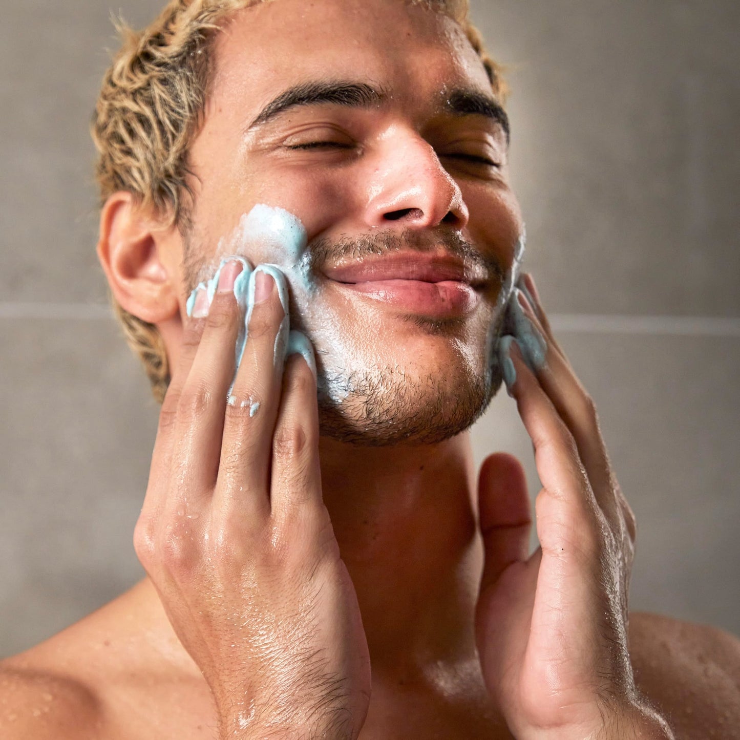 Dove Men+Care Eucalyptus Body & Face Scrub – Deeply Exfoliating, Hydrating & Nourishing, 100% Gentle, No Sulfates or Parabens, 9 oz