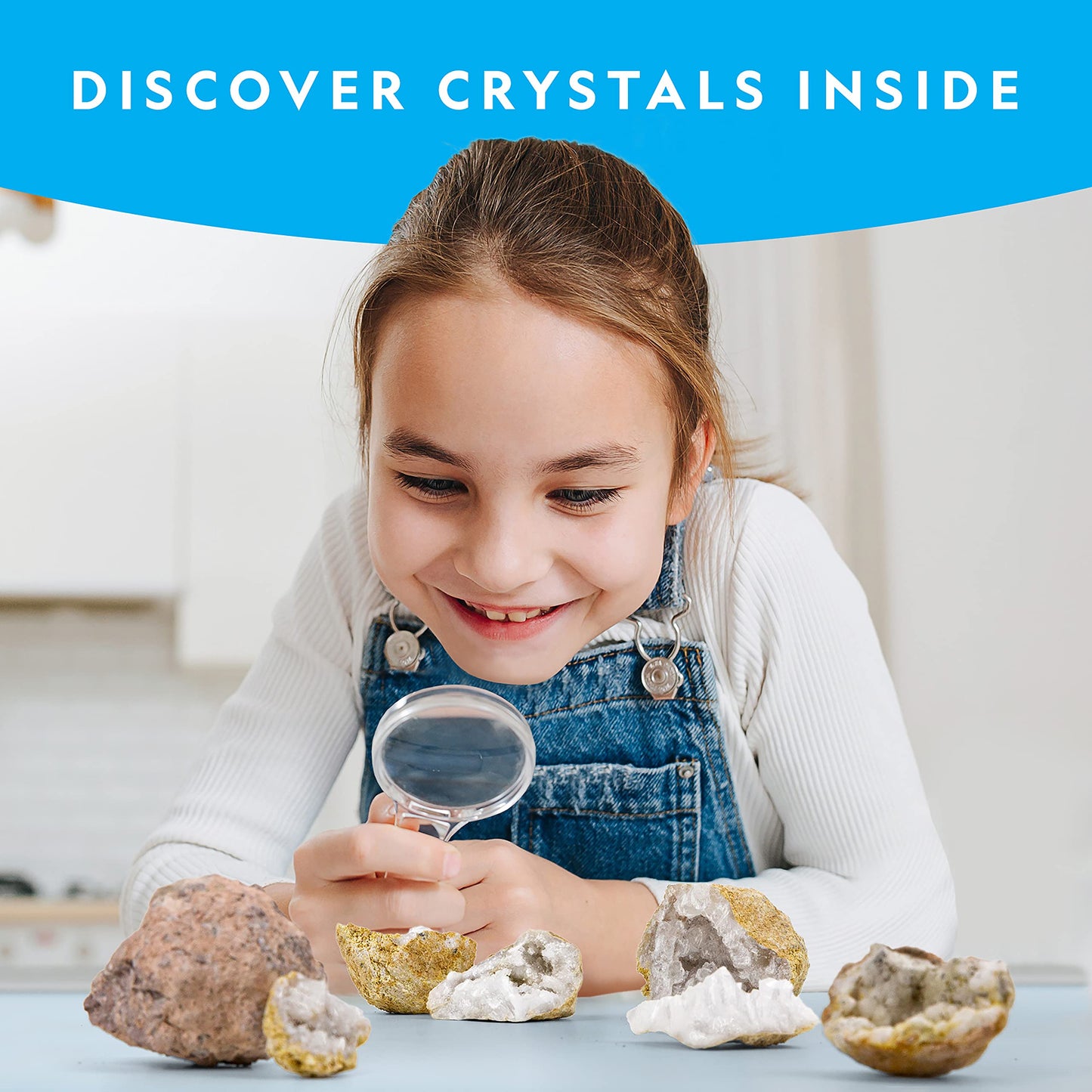 National Geographic Geode Kit – Break Open 10 Crystals, Includes Goggles & 2 Stands, STEM Science & Geology Gift for Kids