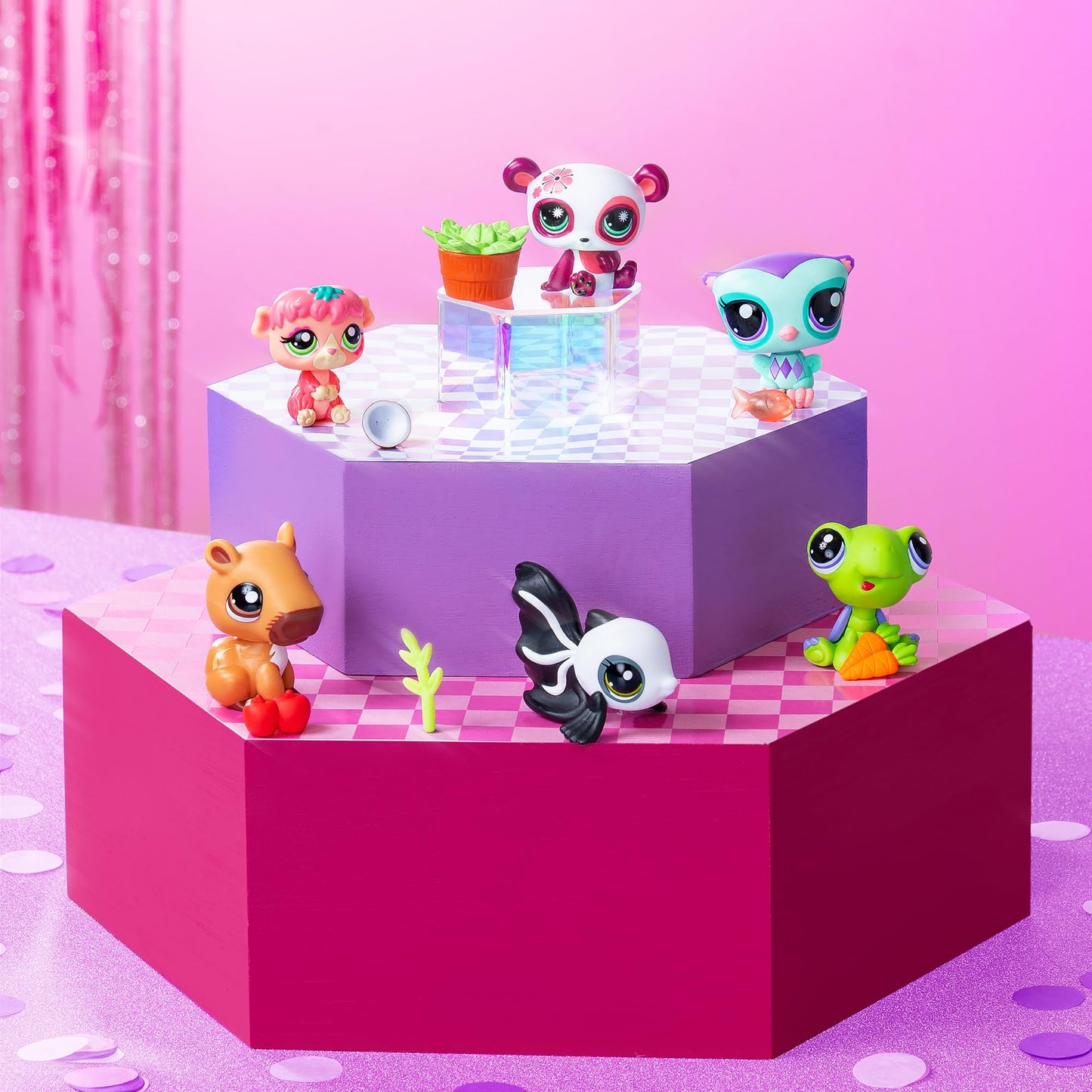 Littlest Pet Shop - Pet Surprise 3-Pack - Series 3, Gen 7 Authentic LPS Bobble Head Toy Figure, Collectible Toy Animal, Ages 4+