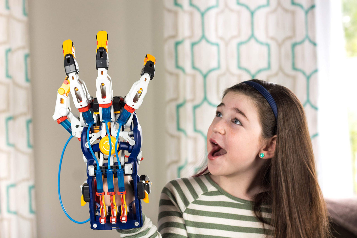 Thames & Kosmos Mega Cyborg Hand STEM Kit – Build Giant Hydraulic Hand, Adjustable Grip, Learn Pneumatics & Engineering