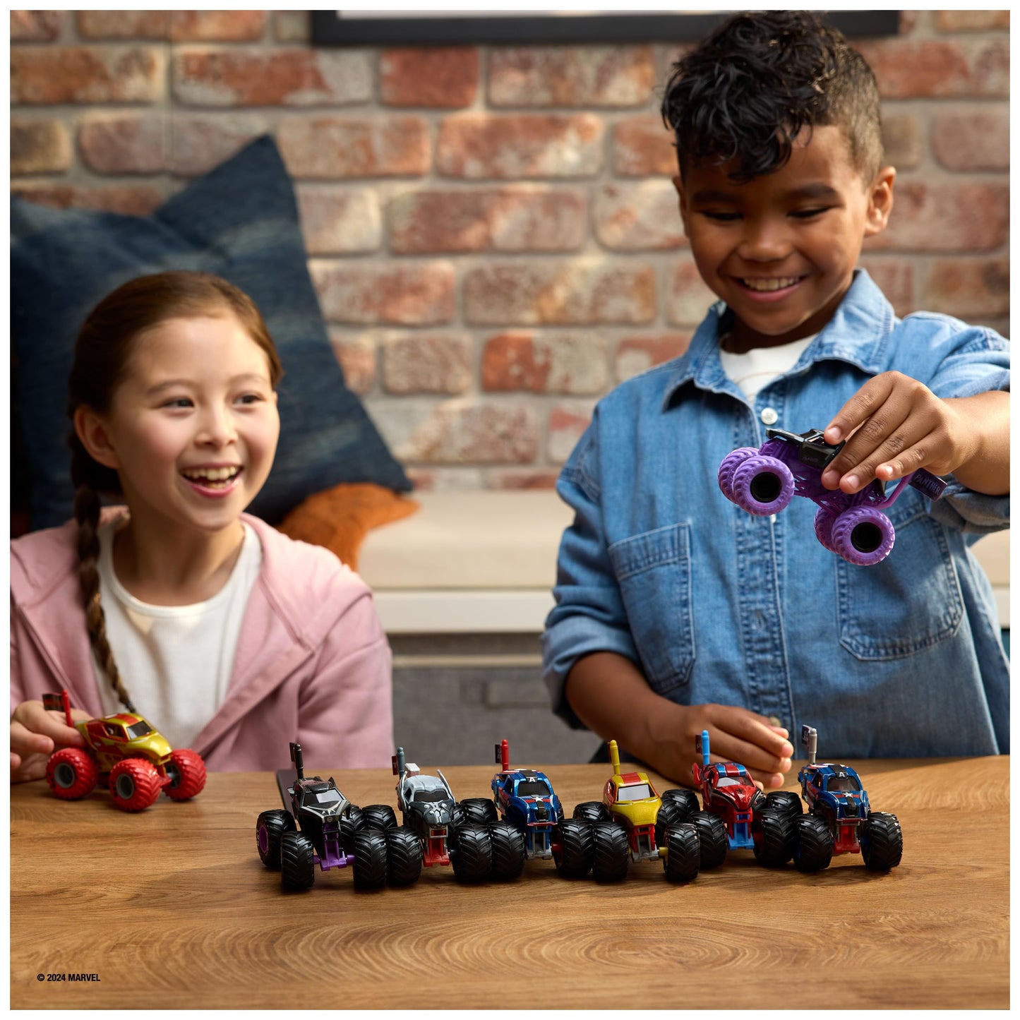 Monster Jam, Marvel Official Spider-Man Monster Truck, Die-Cast Vehicle, 1:64 Scale, Super Hero Kids Toys for Boys Ages 3 and up