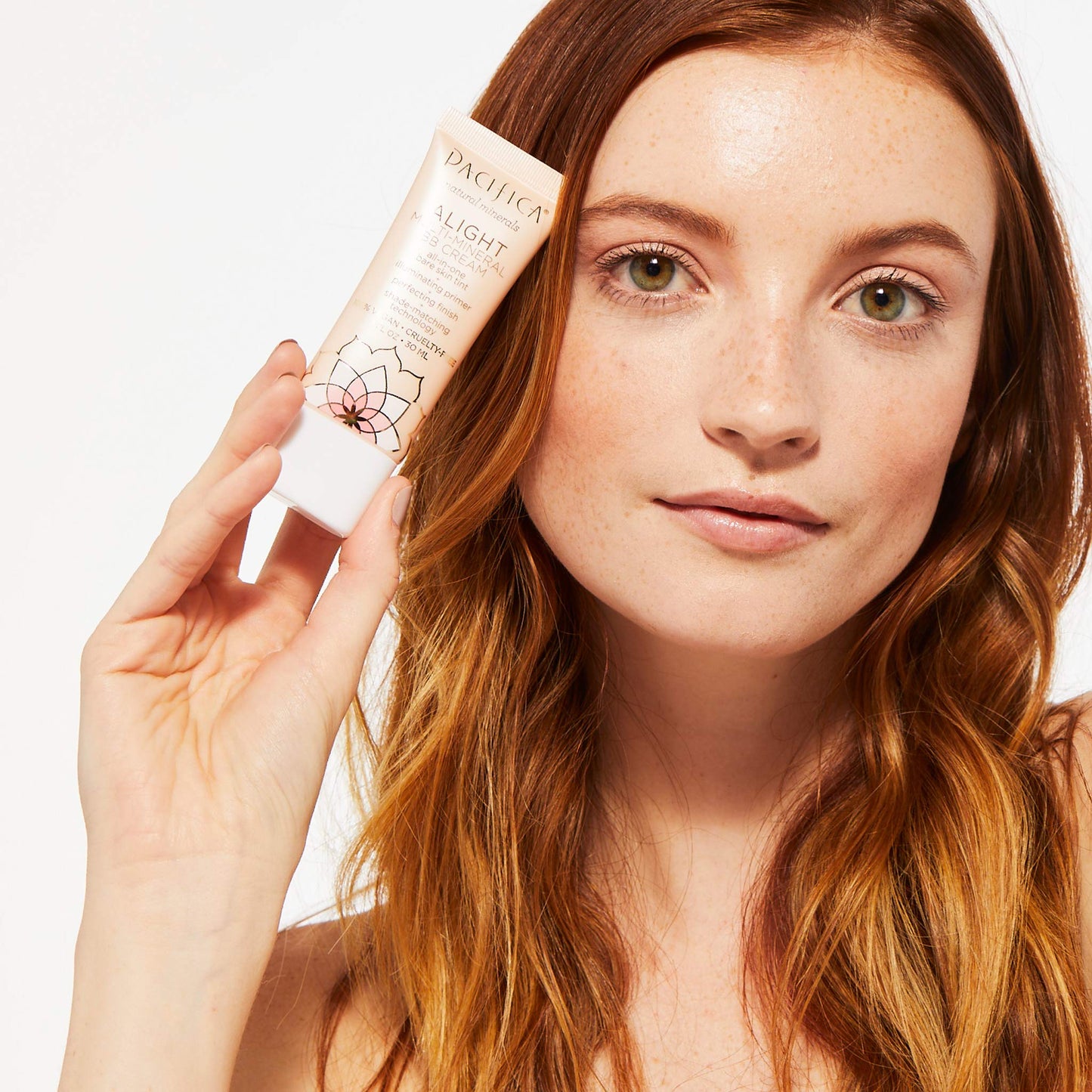 Pacifica Alight Multi-Mineral BB Cream Medium – Hydrating Tinted Moisturizer & Primer for Sheer Natural Glow, Vegan & Cruelty-Free, 1 fl oz