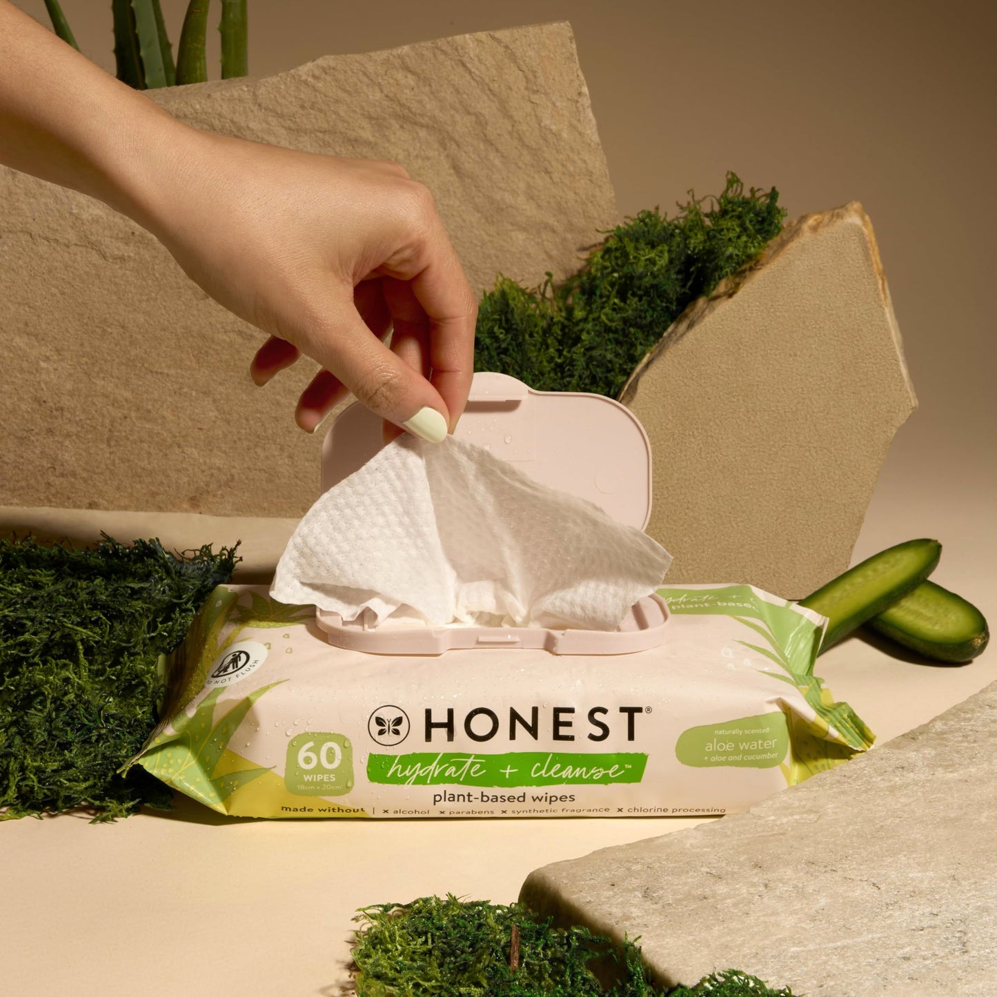 The Honest Company Hydrate & Cleanse Wipes – 60 Count, 99% Water, Plant-Based, Hypoallergenic with Aloe & Cucumber, Multi-Tasking Care