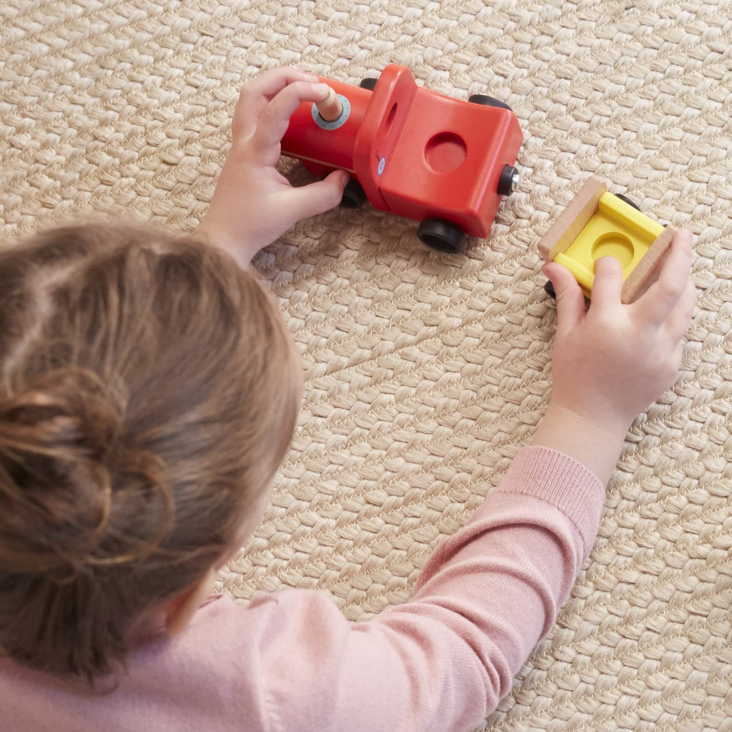 Peppa Pig Toys Wooden Toy Train Made from Responsibly Sourced Wood, Wooden Toys for 2 Year Old Girls and Boys and Up (Amazon Exclusive)