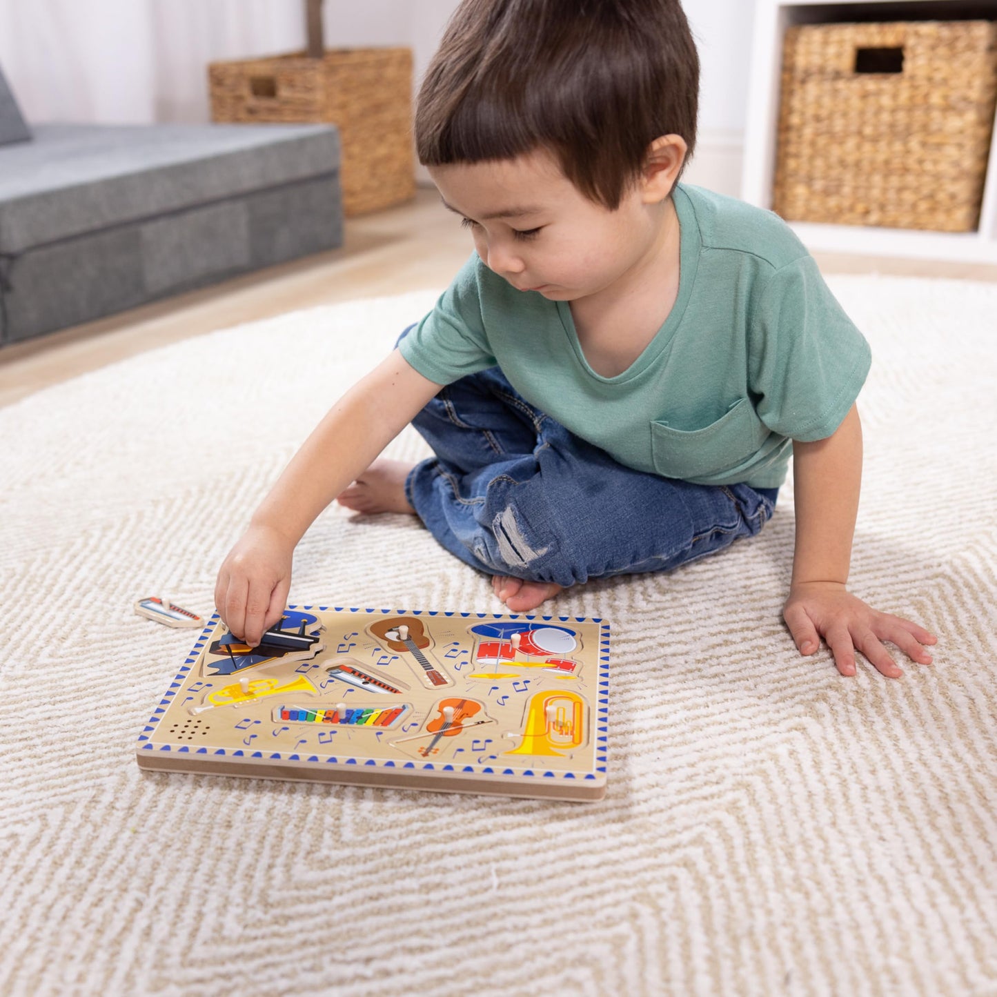 Melissa & Doug Musical Instruments Sound Puzzle – 8-Piece Wooden Peg Toy with Light-Activated Sounds, Music Learning Toy for Toddlers Ages 2+