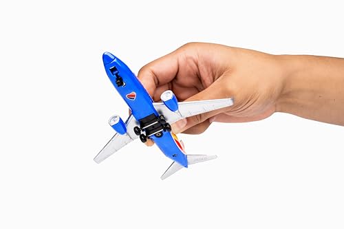 Daron Toy Airplane – Southwest Airlines – Die-Cast Metal Model Airplane Toy with Plastic Parts for Kids Ages 3+