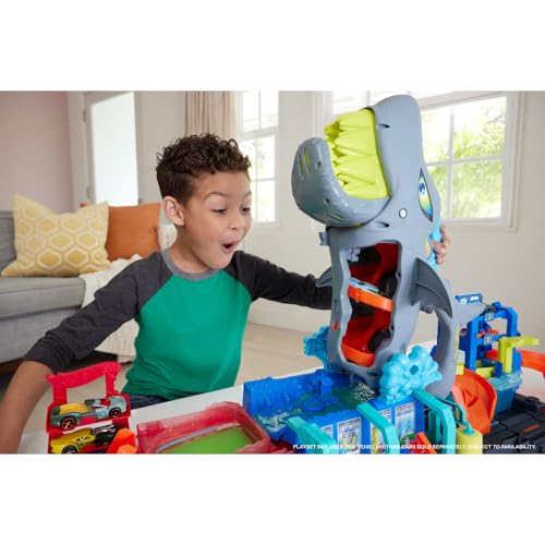 Hot Wheels City Track Set, Ultra Shark Car Wash with 1:64 Scale Color Reveal Toy Vehicle, Repeat Color-Change Feature, Storage