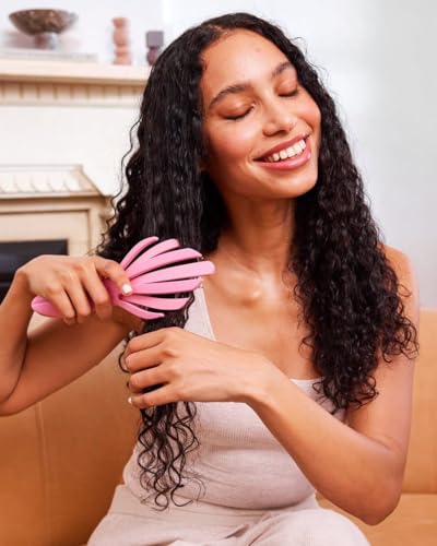 Wet Brush Go Green Curl Detangler, Pale Pink – Ultra-Soft IntelliFlex Bristles for Easy, Pain-Free Detangling – Great for Curly, Wet & Dry Hair