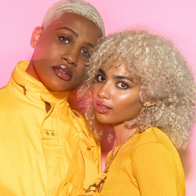 ARCTIC FOX Bleach Please Hair Lightening Kit – 35 Volume Developer with Acai, Cocoa, Sunflower & Papaya Oils – Vegan, Cruelty Free, Latex-Free Gloves