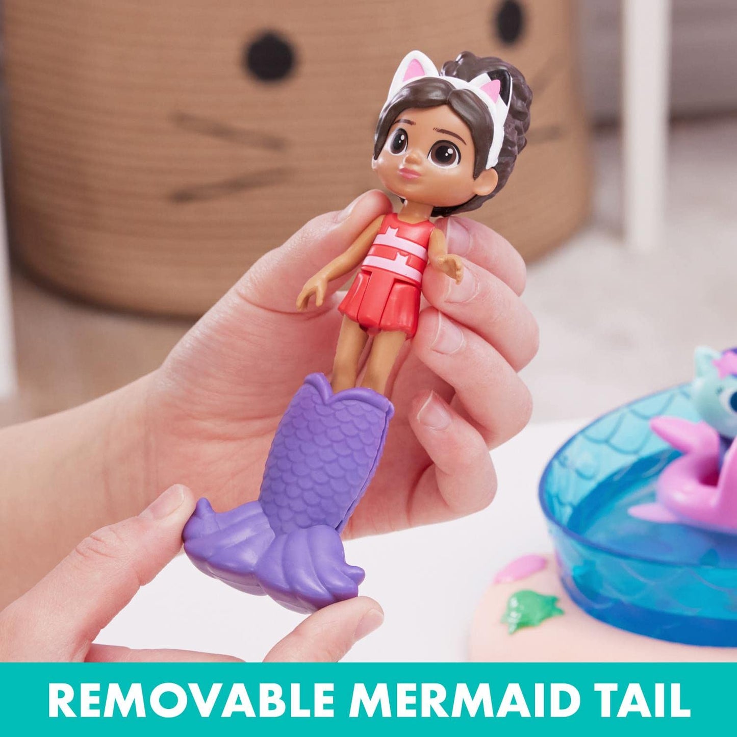 Gabby’s Dollhouse, Purr-ific Pool Playset with Gabby and MerCat Figures, Color-Changing Mermaid Tails and Pool Accessories Kids Toys for Ages 3 and Up