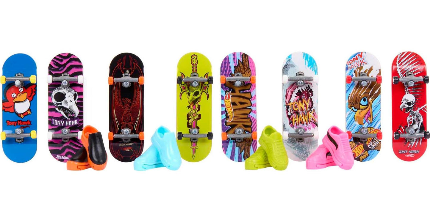Hot Wheels Skate Rippin' Tricks Pack - 8 Fingerboards and 4 Pairs of Skateboard Shoes with Tony Hawk Inspired Designs, for Ages 5 and up, HMY19
