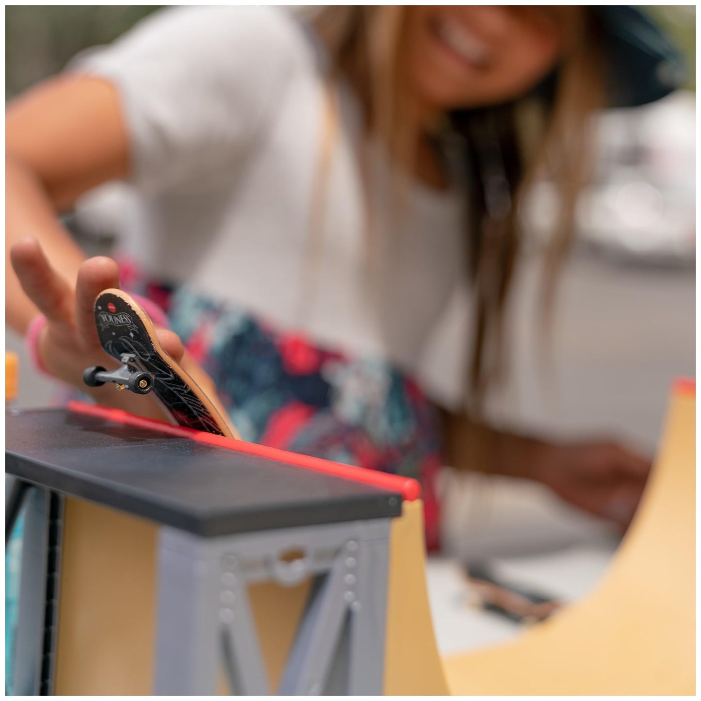 TECH DECK, Ultimate 20-Inch Half-Pipe Ramp Playset and Exclusive Primitive Pro Fingerboard, Kids Toys for Boys and Girls Ages 6 and up