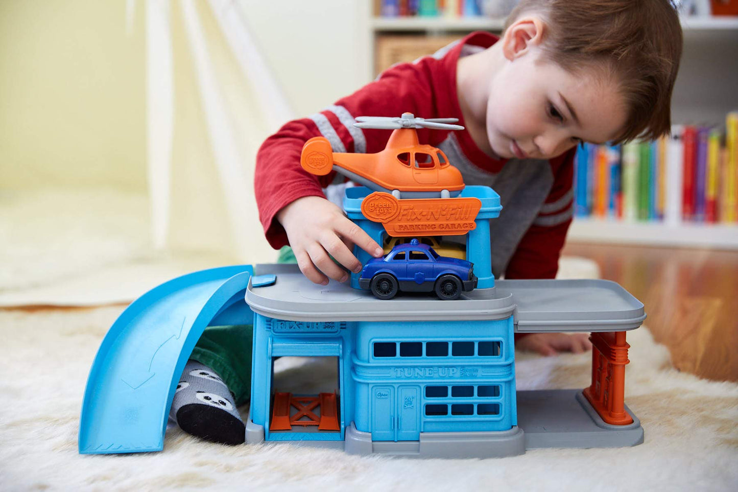 Green Toys 5-Piece Parking Garage Playset – Pretend Play, Motor Skills & Communication, BPA-Free, Dishwasher Safe, Recycled Plastic, USA