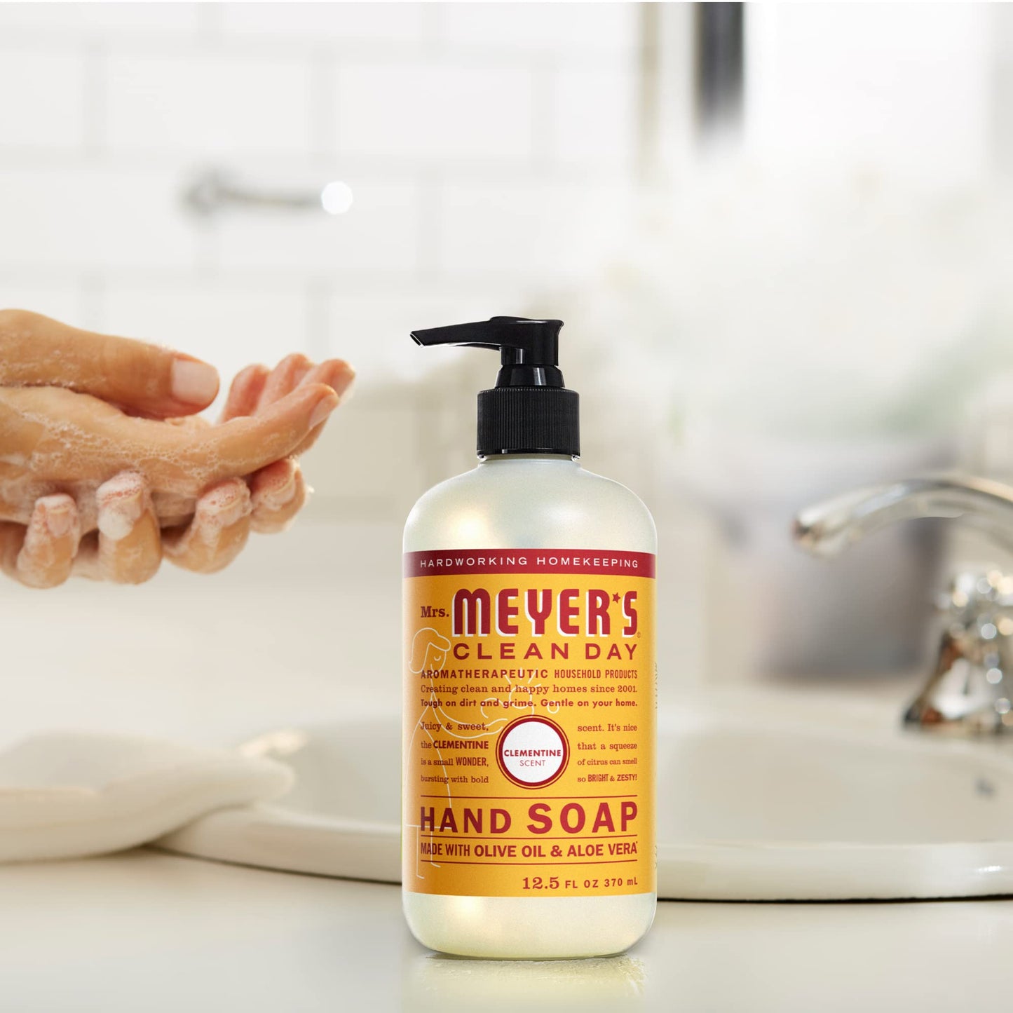 MRS. MEYER'S CLEAN DAY Hand Soap, Made with Essential Oils, Clementine (12.5 Fl Oz (Pack of 1))