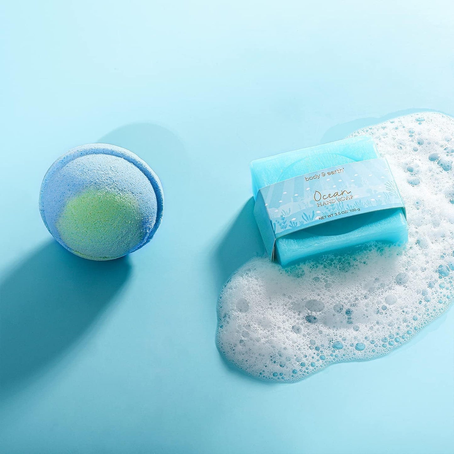 Bath & Body Gift Set for Women – 5-Piece Ocean Scent Spa Gifts with Candle, Body Butter, Hand Cream & Bath Bomb, Christmas Present