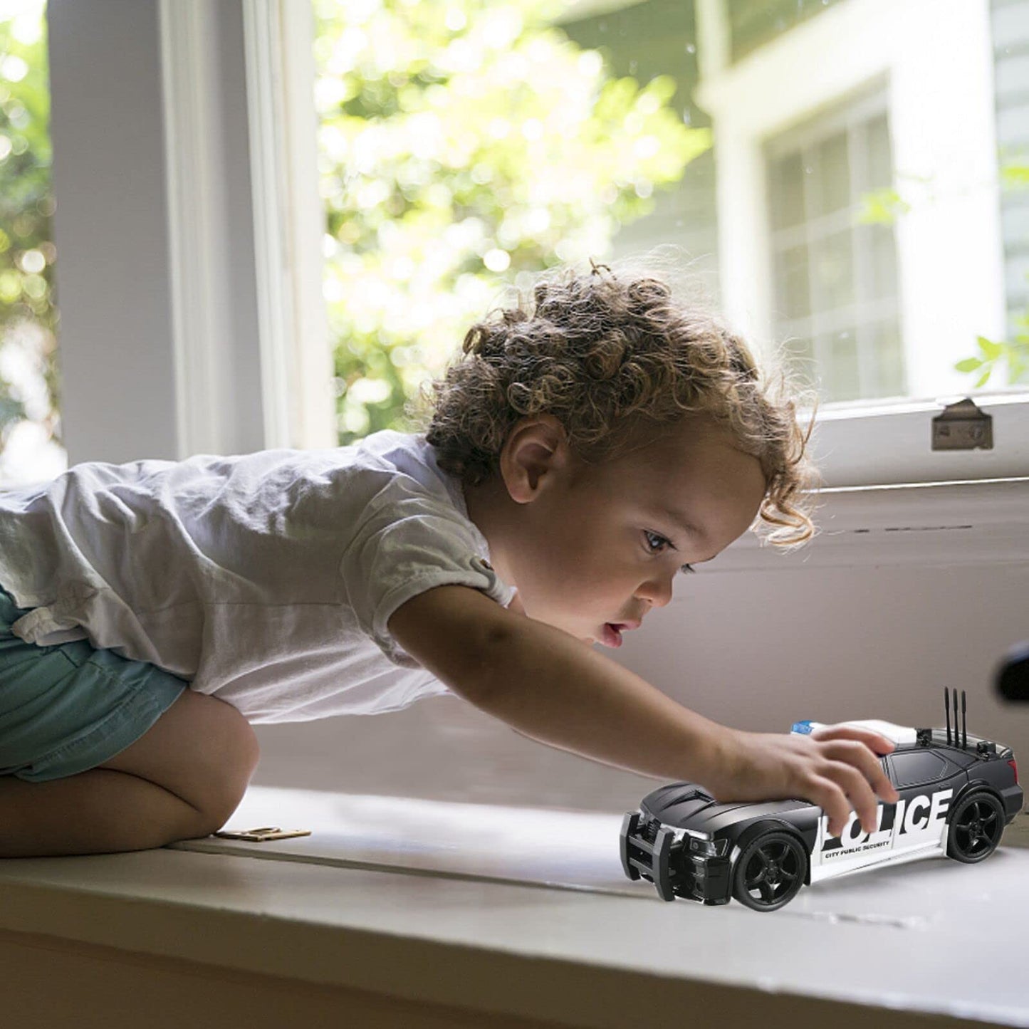 OCCAFY Police Car Toy Plastic Pursuit Rescue Vehicle with Sirnes Sound and Light for Kids Toddlers Boys 1:20