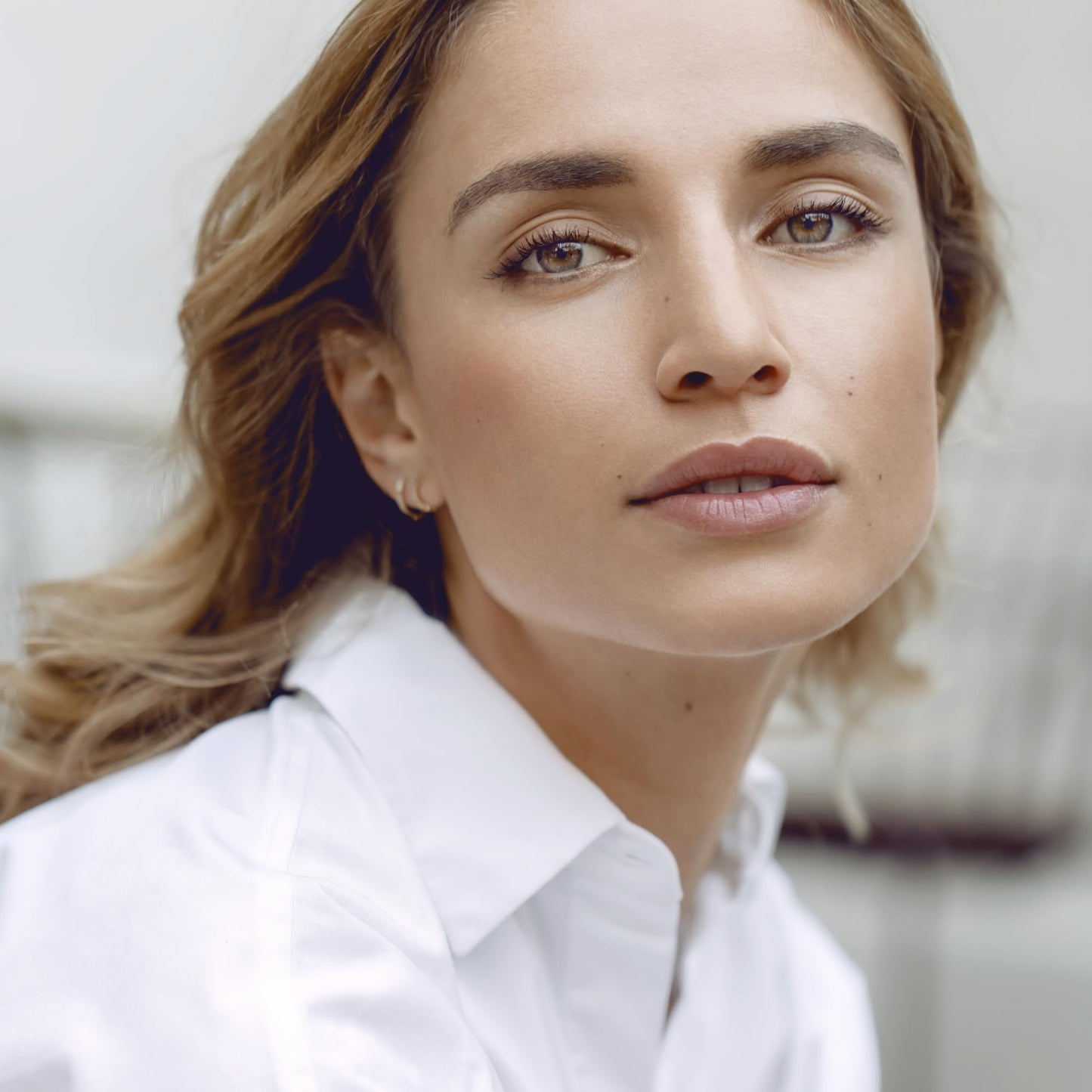 Sisley Paris Phyto-Hydra Teint Tinted Moisturizer No. 1 Light, 40 mL – Evens, Corrects & Illuminates for a Glowy Bare-Skin Finish