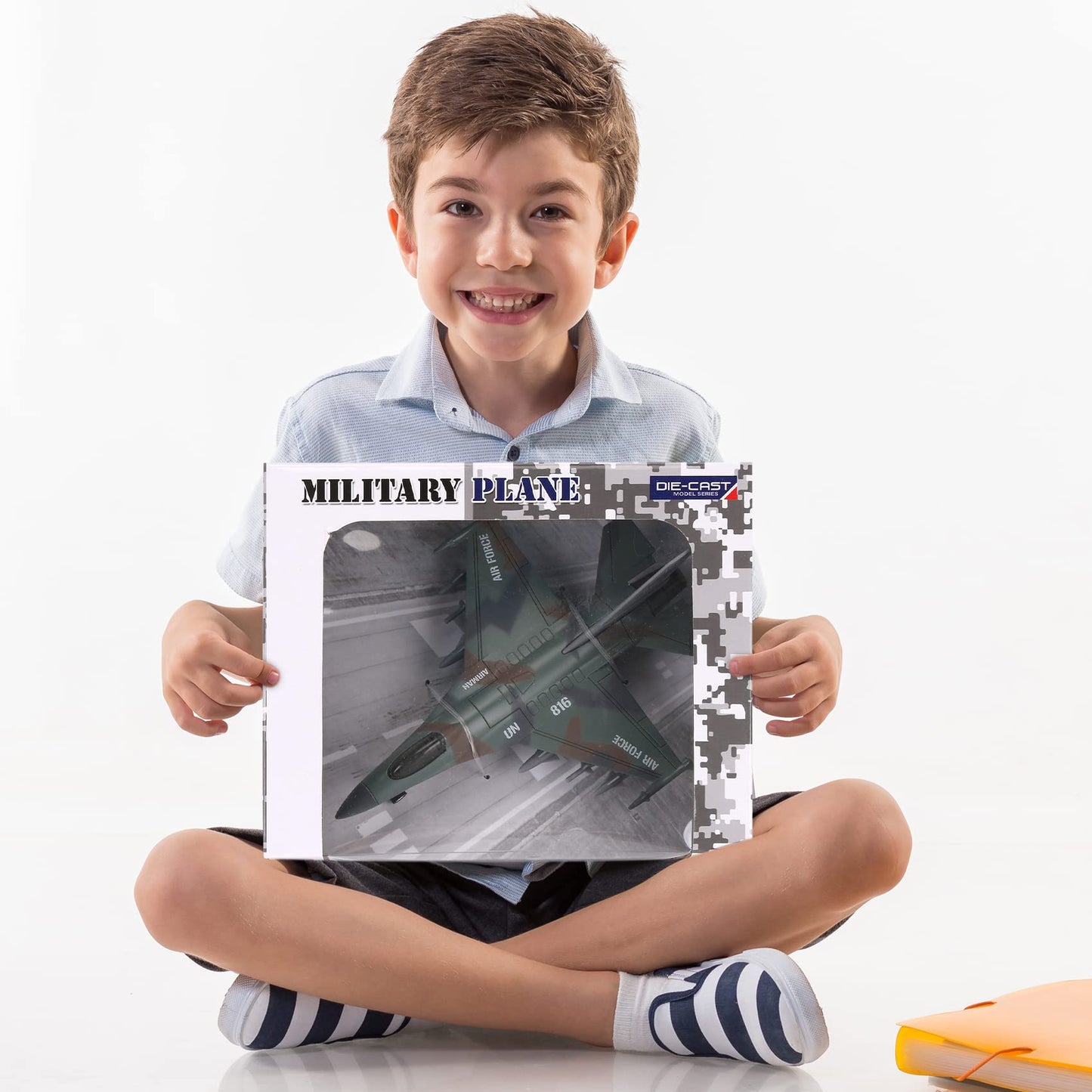 Diecast Fighter Jet Toy Military Falcon Replica Model - 1:400 Scale Airplane Pullback Metal Alloy Aircraft Vehicle with Flashing Lights and Sound