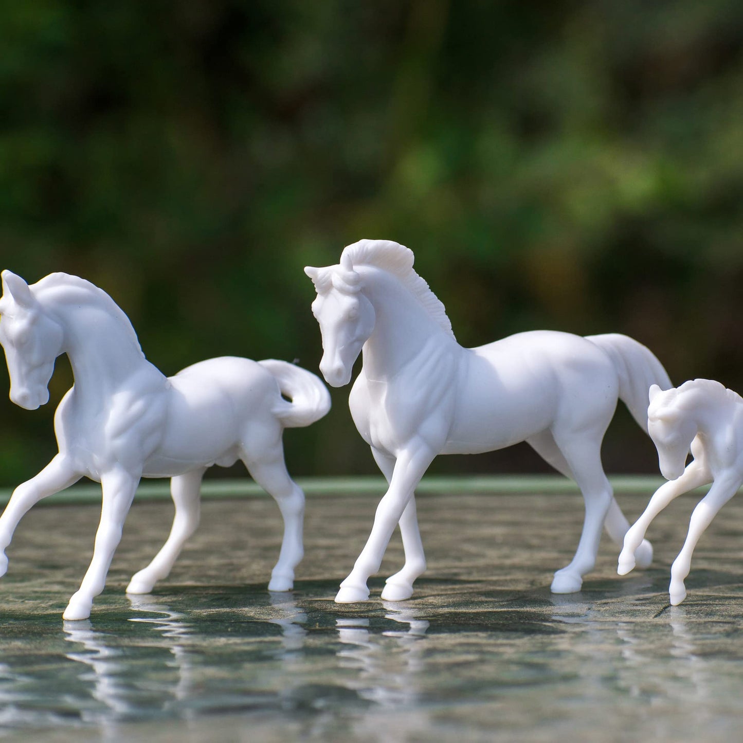 Breyer Horses Stablemates Horse Family Paint Set | 3 Horse Set | 1:32 Scale | Horse Toy | Model #4239, White