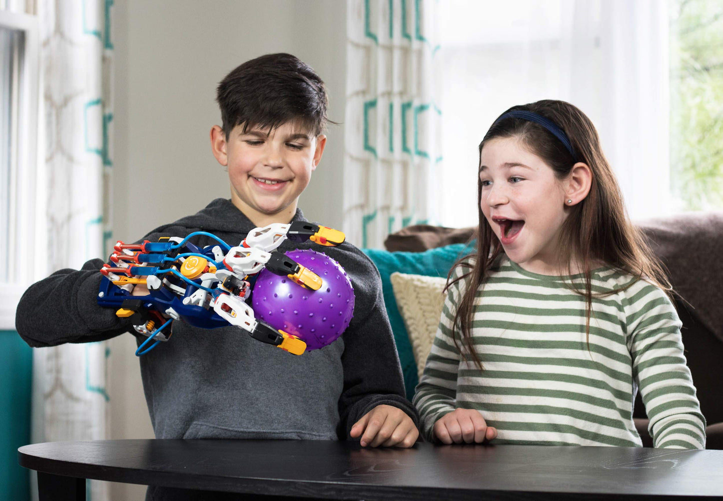 Thames & Kosmos Mega Cyborg Hand STEM Kit – Build Giant Hydraulic Hand, Adjustable Grip, Learn Pneumatics & Engineering