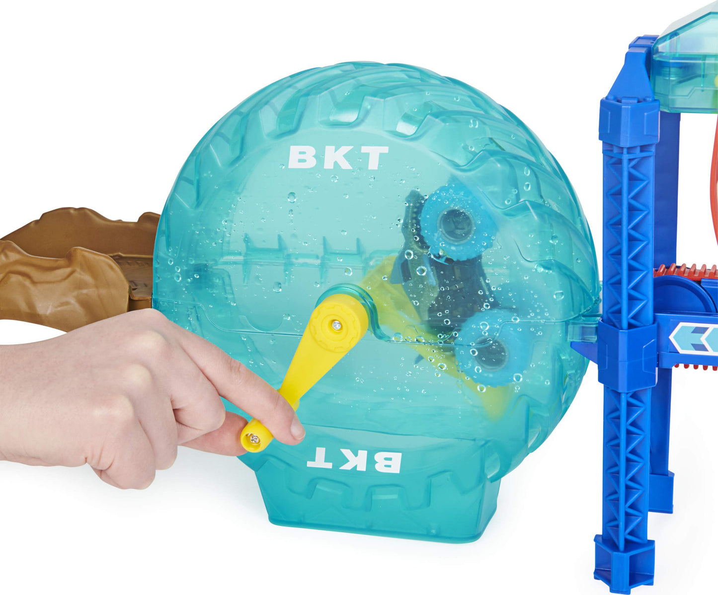 Monster Jam, Megalodon Monster Wash, Includes Color-Changing Truck, Interactive Water Play Kids Toys for Aged 3 and Up