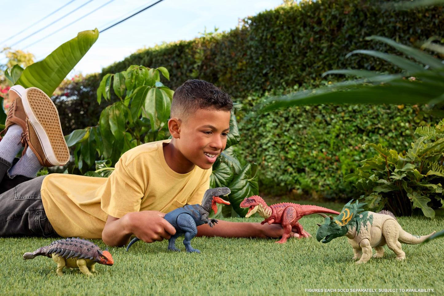 Mattel Jurassic World Rebirth Wild Roar Utahraptor Dinosaur Toy with Tail-Controlled Chomp Multi-Direction Attack & Sound, Posable & Digital Play