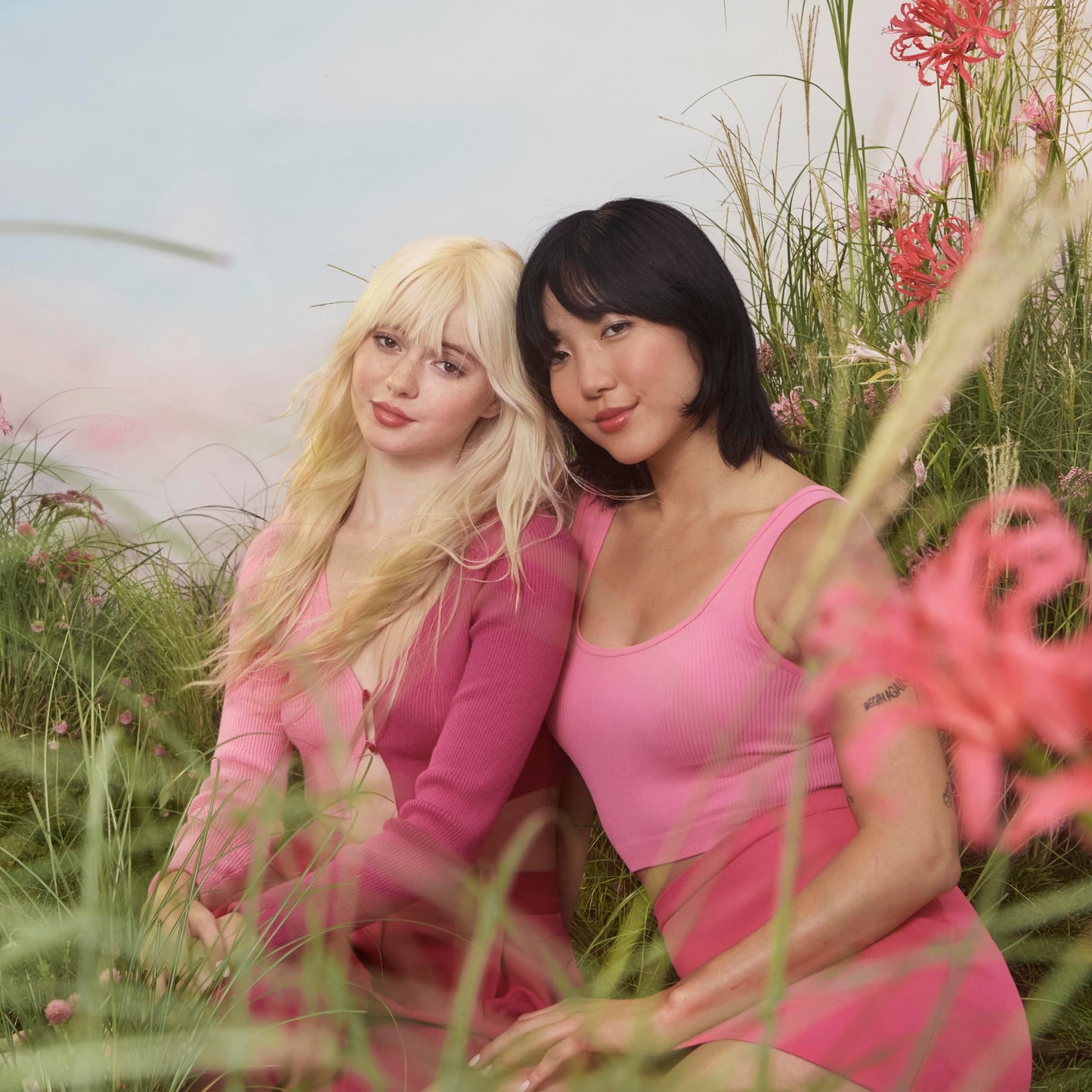 VERB Dry Shampoo for Dark Hair, 5 oz – Absorbs Oil, Refreshes & Extends Styles – Vegan Dry Shampoo Spray, No Parabens or Sulfates