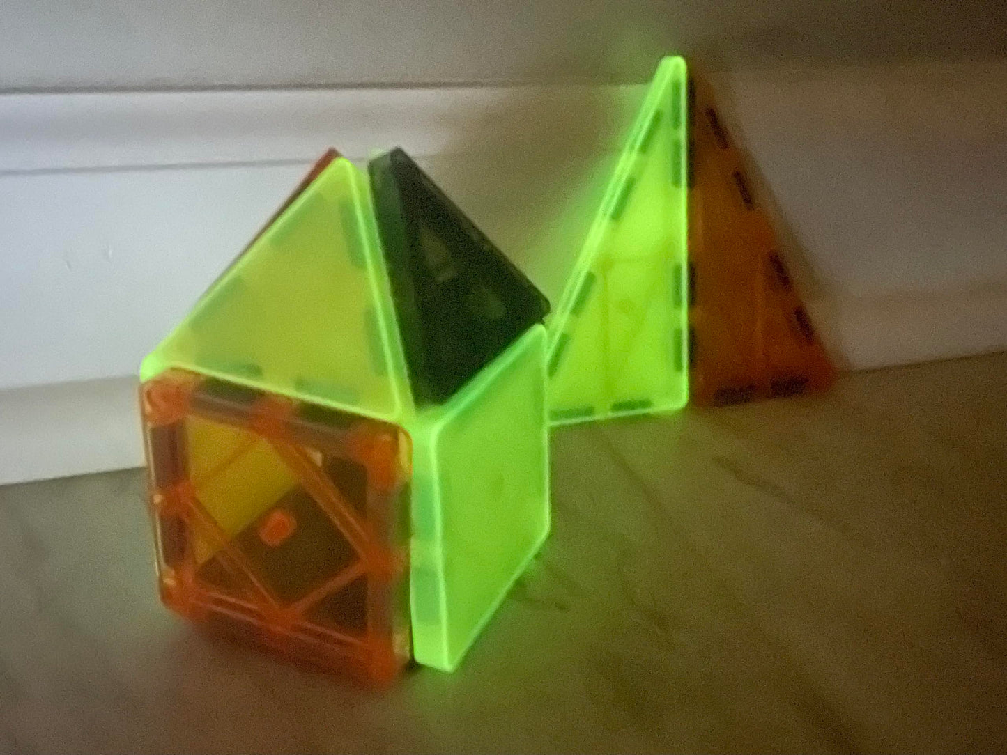 CreateOn Crayola Halloween Mini Magnetic PIP-Tiles Glow in The Dark Building Set, STEM Magnetic Travel Toys for Kids Ages 3+, 24 Pieces