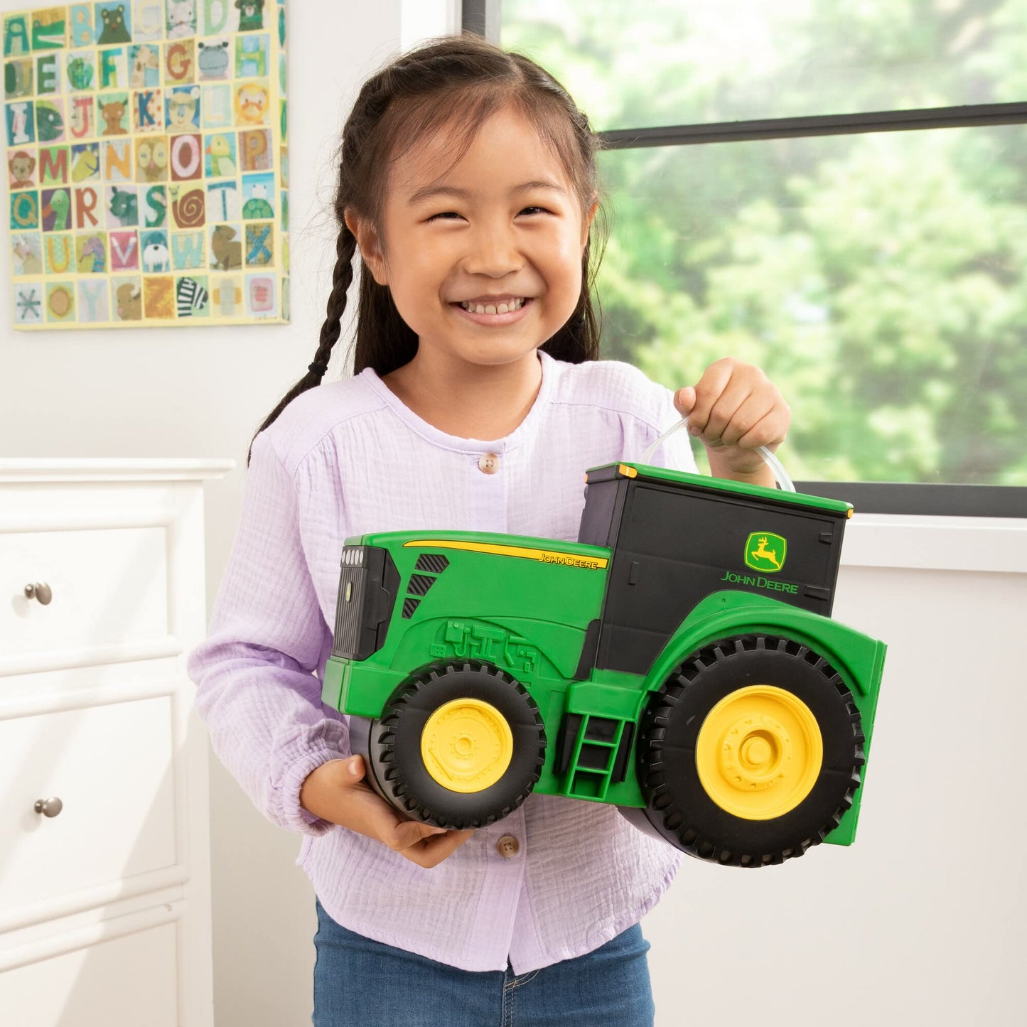TOMY John Deere Tractor Toy Set with Portable Tractor Case, 18 Farm Vehicles, 10 Compartments, Preschool Farm Toys for Ages 3+
