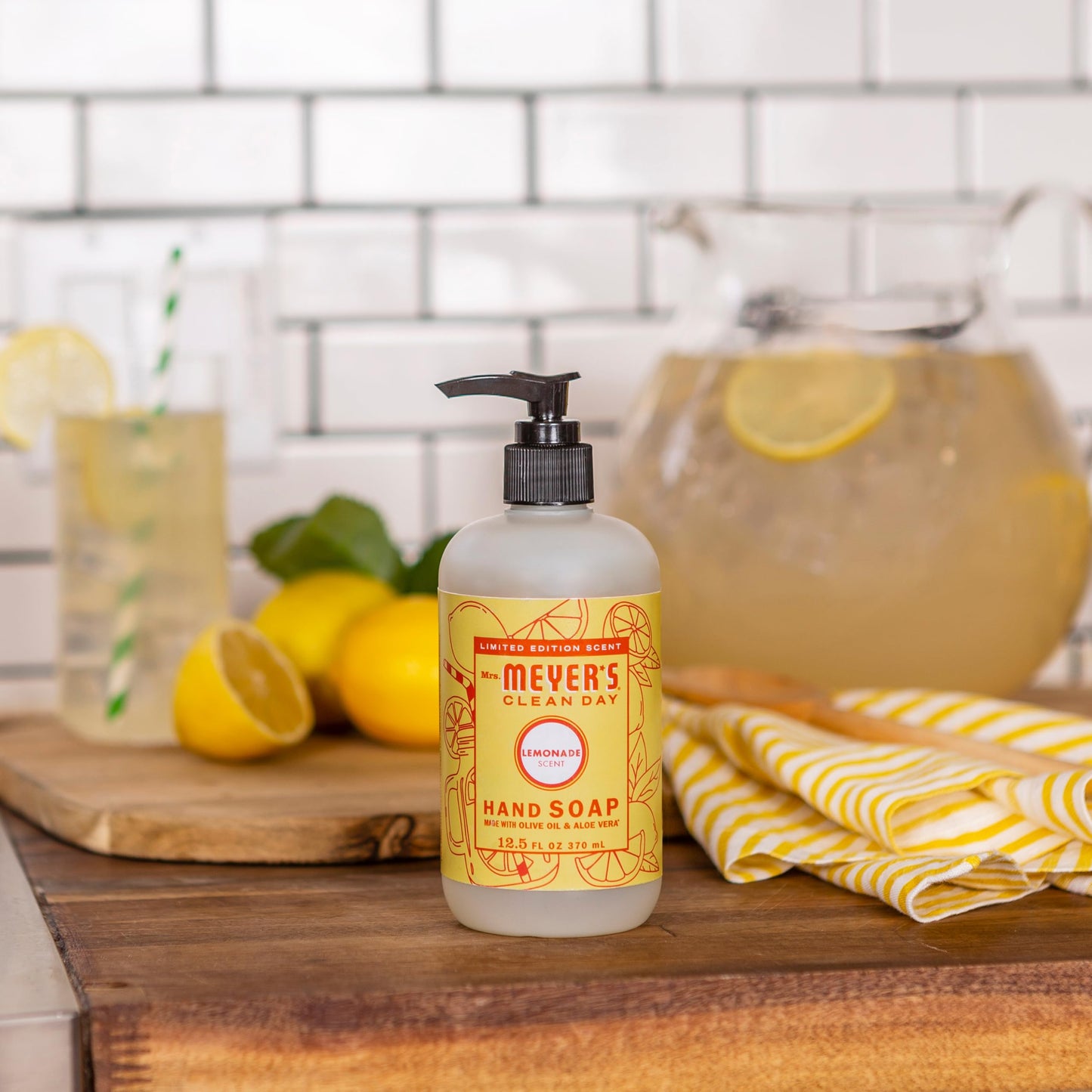 Mrs. Meyer’s Clean Day Liquid Hand Soap – Biodegradable, Cruelty-Free Formula with Essential Oils, Limited Edition Lemonade Scent, 12.5 oz