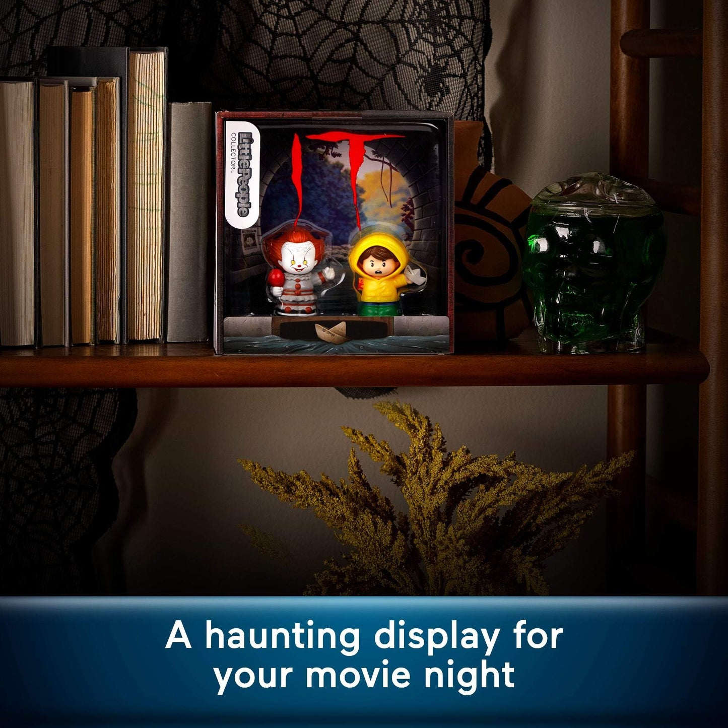 Little People Collector IT Movie Special Edition Set for Horror Fans, Pennywise & Georgie Figures in a Display Package  (Amazon Exclusive)
