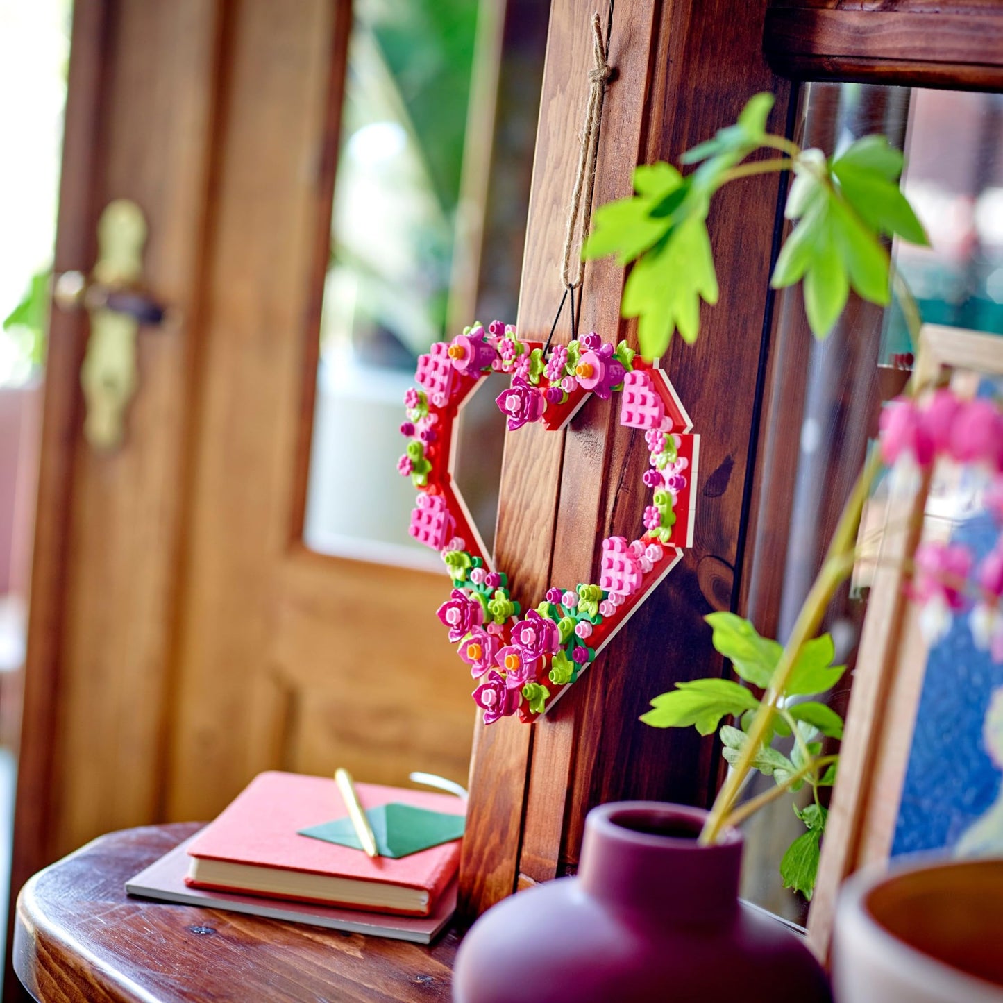 LEGO Heart Ornament Set, Ages 9+ – Fun DIY Building Toy for Kids, Girls & Boys, Arts & Crafts Gift, Wall Display Decoration 40638