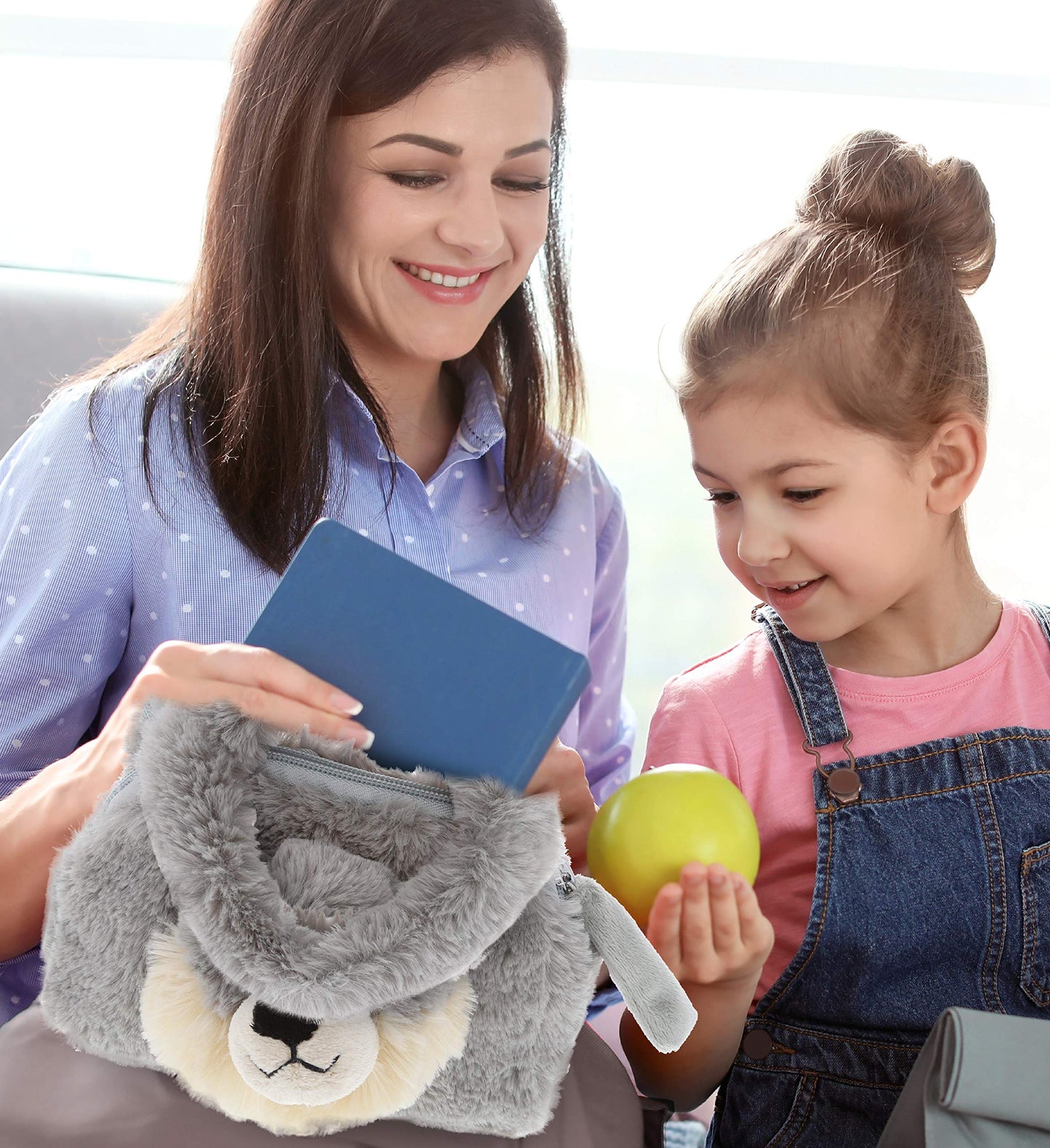 DolliBu Gray Wolf Plush Handbag – Soft Stuffed Animal Purse for Kids, Cute Toy Hand Bag for Pretend Play, Dress Up & Accessories