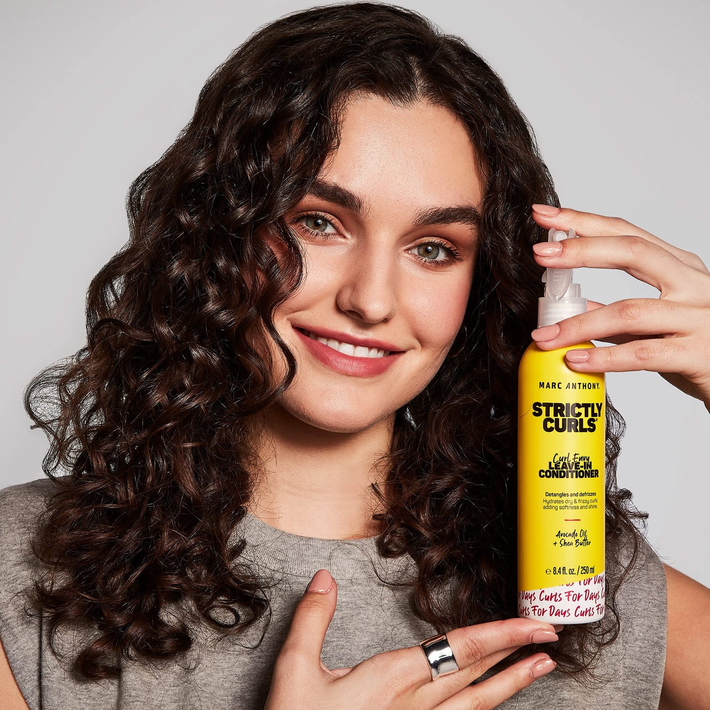 Marc Anthony Strictly Curls Leave-In Conditioner – Shea Butter, Vitamin E & Avocado Oil – Softens, Defines & Fights Frizz – Sulfate-Free for Curly & Wavy Hair
